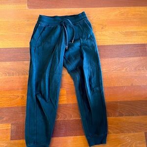 Lululemon joggers Sz6